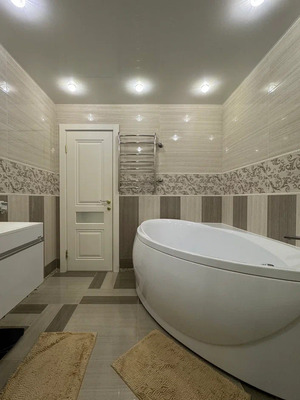 Продам трехкомнатную (3-комн.) квартиру, Свободы ул, 155, Киров г