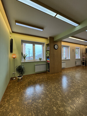 Продам трехкомнатную (3-комн.) квартиру, Урицкого ул, 5, Киров г