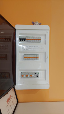 Продам торговое помещение 57 м2, Совхозная ул, 4кД, Симферополь г