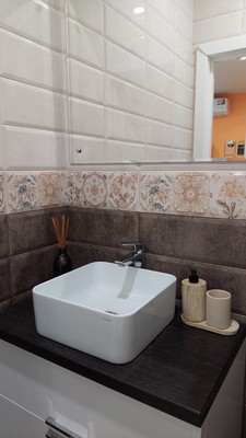 Продам торговое помещение 57 м2, Совхозная ул, 4кД, Симферополь г