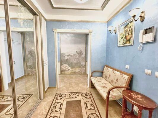 Продам двухкомнатную (2-комн.) квартиру, Володарского ул, 108, Киров г