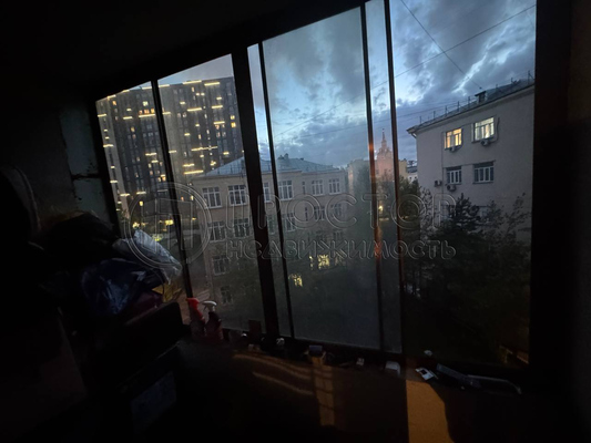 Продам двухкомнатную (2-комн.) квартиру, Басманный пер, 9, Москва г