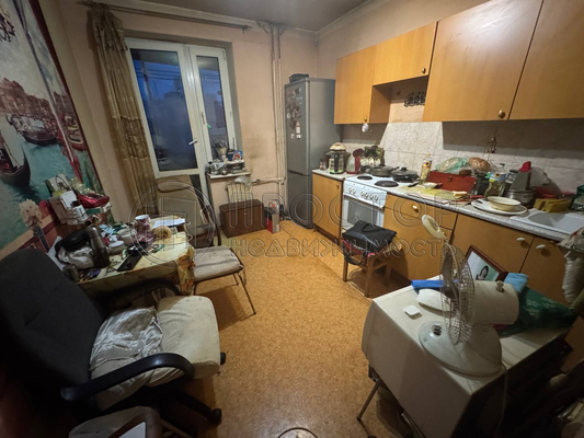 Продам двухкомнатную (2-комн.) квартиру, Басманный пер, 9, Москва г