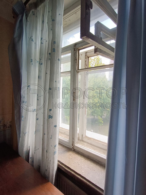 Продам двухкомнатную (2-комн.) квартиру, Новозаводская ул, 2к2, Москва г