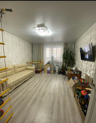 Продам трехкомнатную (3-комн.) квартиру, Четаева ул, 14ак2, Казань г