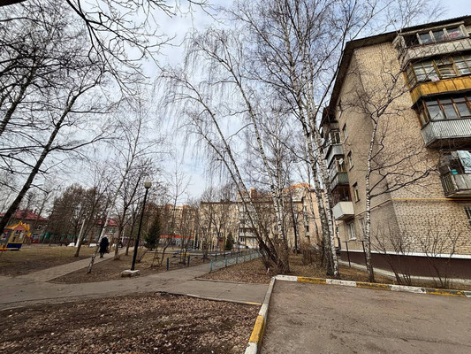 Продам двухкомнатную (2-комн.) квартиру, Б.Учительская ул, 11, Родники дп