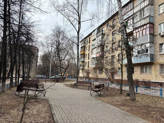 Продам двухкомнатную (2-комн.) квартиру, Б.Учительская ул, 11, Родники дп