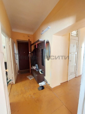 Продам трехкомнатную (3-комн.) квартиру, Салтыкова-Щедрина ул, 28, Калуга г