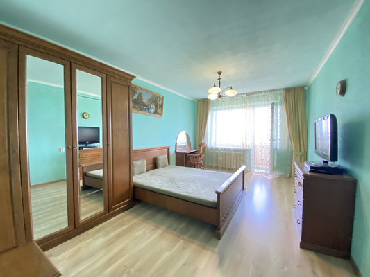 Продам трехкомнатную (3-комн.) квартиру, Магнитогорская ул, 5/65б, Ростов-на-Дону г