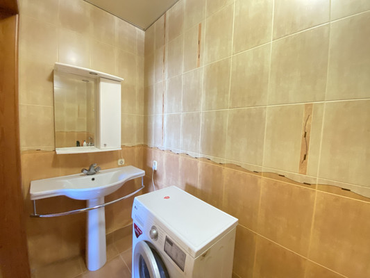 Продам трехкомнатную (3-комн.) квартиру, Магнитогорская ул, 5/65б, Ростов-на-Дону г