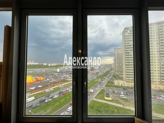 Продам однокомнатную (1-комн.) квартиру, Охтинская аллея, 12, Мурино п