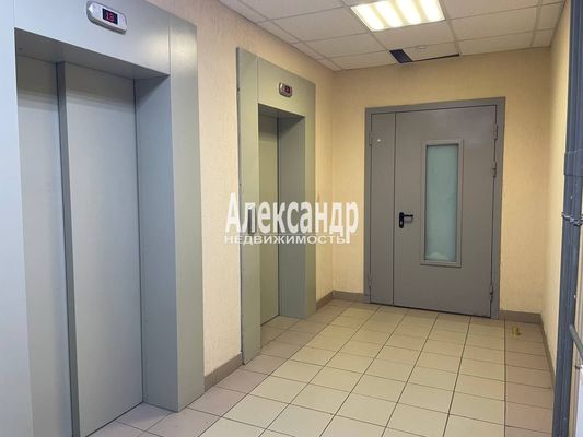 Продам однокомнатную (1-комн.) квартиру, Охтинская аллея, 12, Мурино п