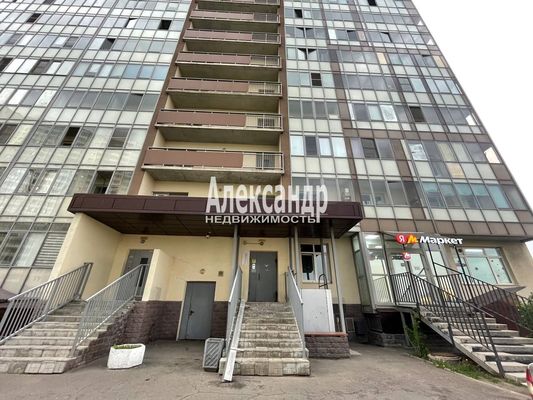 Продам однокомнатную (1-комн.) квартиру, Охтинская аллея, 12, Мурино п