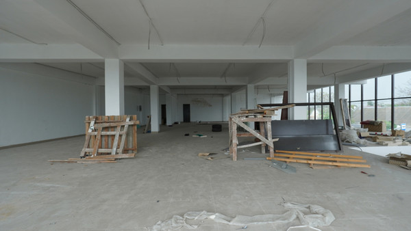 Продам торговое помещение 1 184 м2, Комарова ул, 1, Невинномысск г