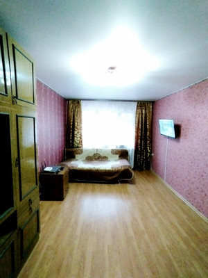 Продам трехкомнатную (3-комн.) квартиру, Островского ул, 33, Рязань г