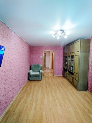 Продам трехкомнатную (3-комн.) квартиру, Островского ул, 33, Рязань г