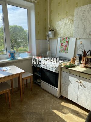 Продам двухкомнатную (2-комн.) квартиру, 21, Починок п