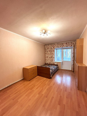 Продам трехкомнатную (3-комн.) квартиру, Заозерная ул, 1, Кузьмоловский гп