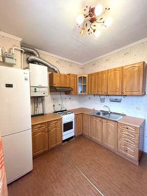 Продам трехкомнатную (3-комн.) квартиру, Заозерная ул, 1, Кузьмоловский гп