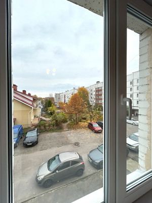 Продам трехкомнатную (3-комн.) квартиру, Заозерная ул, 1, Кузьмоловский гп