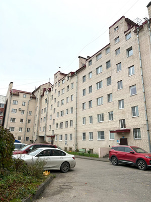Продам трехкомнатную (3-комн.) квартиру, Заозерная ул, 1, Кузьмоловский гп