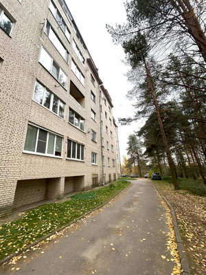 Продам трехкомнатную (3-комн.) квартиру, Заозерная ул, 1, Кузьмоловский гп