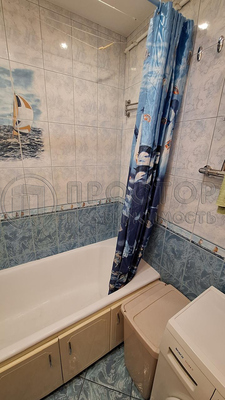 Продам двухкомнатную (2-комн.) квартиру, Витебская ул, 3к1, Москва г