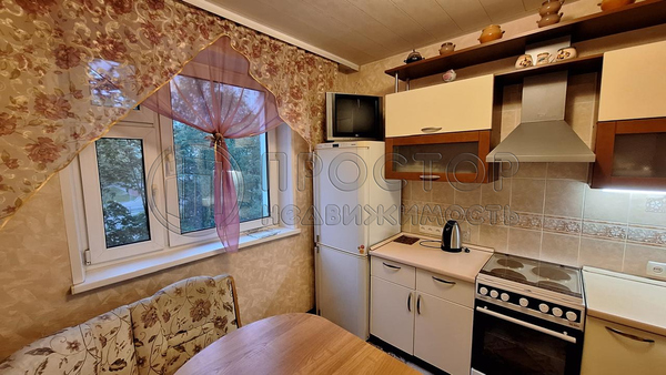 Продам двухкомнатную (2-комн.) квартиру, Витебская ул, 3к1, Москва г