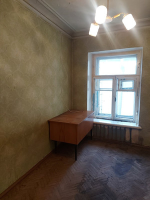 Продам 2-комн. в 7-комн. квартире, Суворовский пр-кт, 13, Санкт-Петербург г