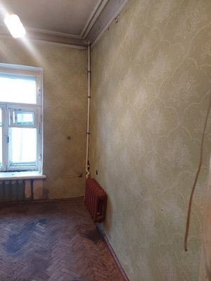 Продам 2-комн. в 7-комн. квартире, Суворовский пр-кт, 13, Санкт-Петербург г