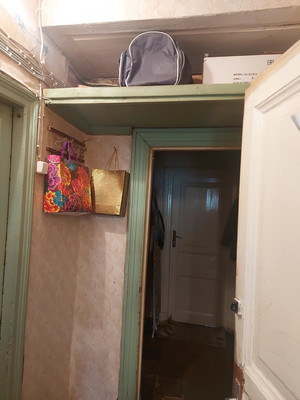 Продам 2-комн. в 7-комн. квартире, Суворовский пр-кт, 13, Санкт-Петербург г