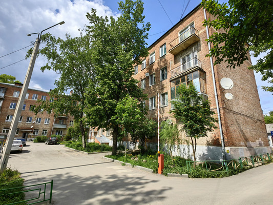 Продам комнату в 4-комн. квартире, Советская ул, 30/24, Глазово д