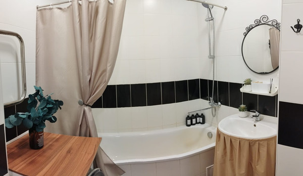 Продам двухкомнатную (2-комн.) квартиру, Чкалова ул, 258, Екатеринбург г