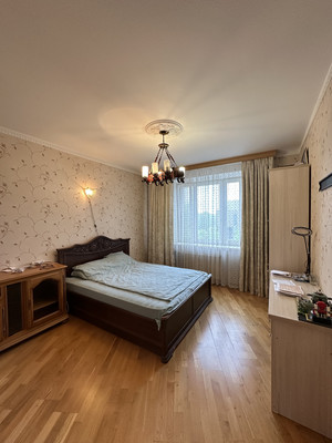 Продам двухкомнатную (2-комн.) квартиру, Славы пр-кт, 52к1, Санкт-Петербург г