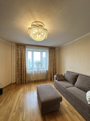 Продам двухкомнатную (2-комн.) квартиру, Славы пр-кт, 52к1, Санкт-Петербург г