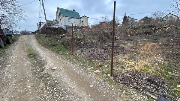 Продам участок 6 соток, ИЖС, Тихая ул, Горячий Ключ г, 0 км от города