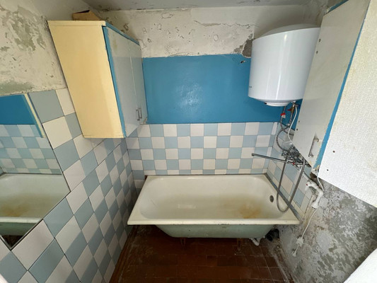 Продам многокомнатную квартиру, 2-й Микрорайон ул, 46кб, Эльбан рп