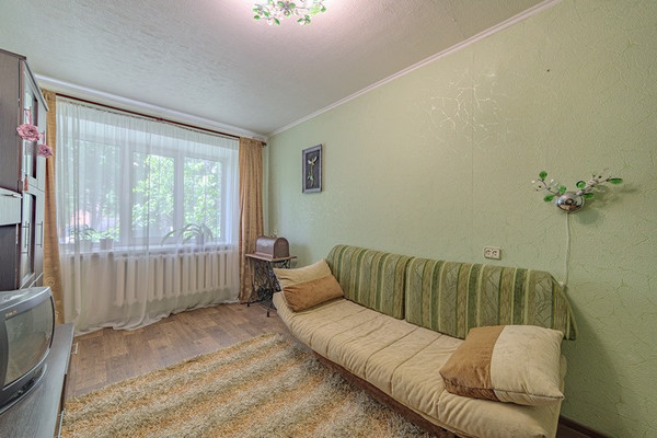 Продам трехкомнатную (3-комн.) квартиру, Свердлова ул, 77, Пенза г