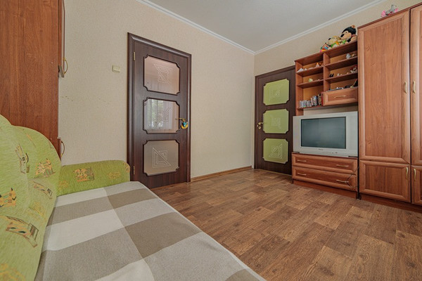 Продам трехкомнатную (3-комн.) квартиру, Свердлова ул, 77, Пенза г