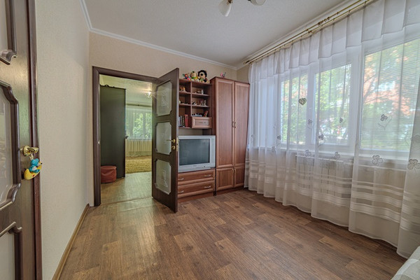 Продам трехкомнатную (3-комн.) квартиру, Свердлова ул, 77, Пенза г