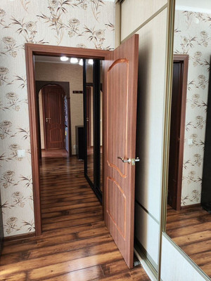 Продам двухкомнатную (2-комн.) квартиру, Ямашева пр-кт, 61, Казань г