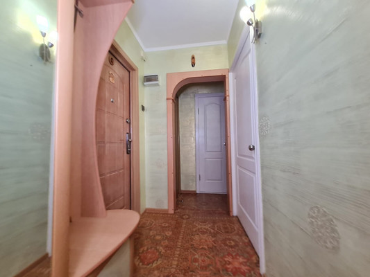 Продам двухкомнатную (2-комн.) квартиру, Магистральное ш, 13к6, Комсомольск-на-Амуре г