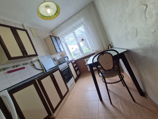 Продам двухкомнатную (2-комн.) квартиру, Магистральное ш, 13к6, Комсомольск-на-Амуре г
