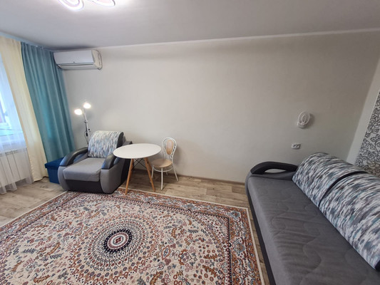 Продам двухкомнатную (2-комн.) квартиру, Магистральное ш, 13к6, Комсомольск-на-Амуре г