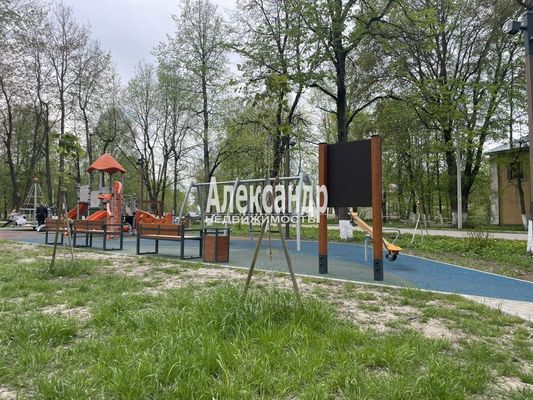 Продам двухкомнатную (2-комн.) квартиру, Октябрьская ул, 11, Назия гп