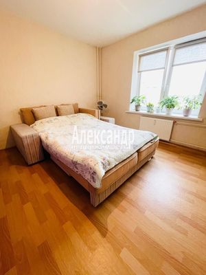 Продам двухкомнатную (2-комн.) квартиру, Юнтоловский пр-кт, 43к1, Санкт-Петербург г
