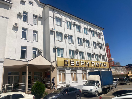 Продам торговое помещение 1 108 м2, Гагарина ул, 7, Туапсе г