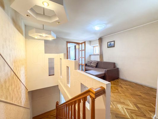 Продам трехкомнатную (3-комн.) квартиру, Дальневосточная ул, 142, Иркутск г