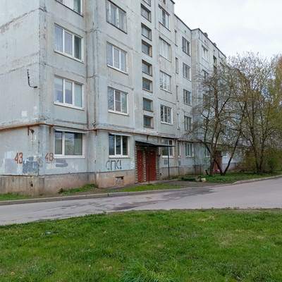 Продам двухкомнатную (2-комн.) квартиру, 43, Новый Свет п