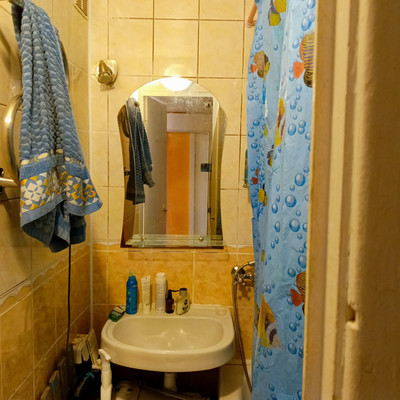 Продам двухкомнатную (2-комн.) квартиру, 43, Новый Свет п